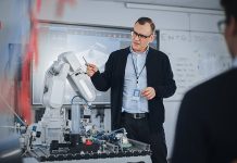 el-maestro-y-la-inteligencia-artificial-de-proveedor-de-conocimientos-a-guia-y-mentor