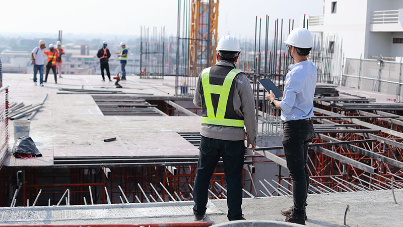 Fallas en estructuras metálicas y su impacto en la seguridad en construcciones.