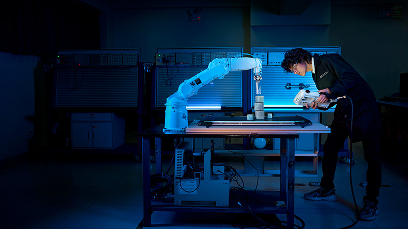 Práctica de laboratorio de ingeniería en la Universidad Continental