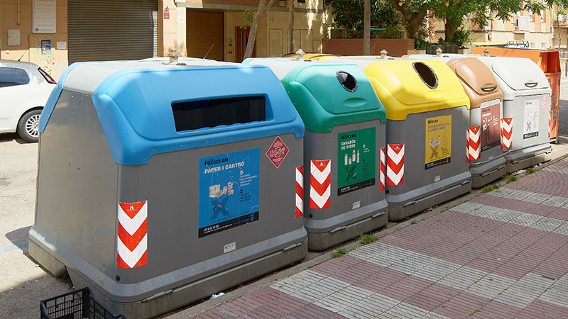 reciclaje-de-plastico-y-contenedores-inteligentes