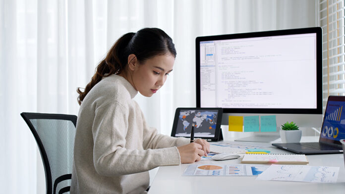 Asia,Young,Business,Woman,Sit,Busy,At,Home,Office,Desk