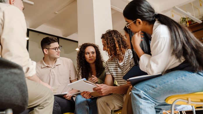 primer-ciclo-aprende-haciendo-modelo-educativo ¿Te gustaría formar parte de equipos que resuelven problemas reales desde el primer ciclo?