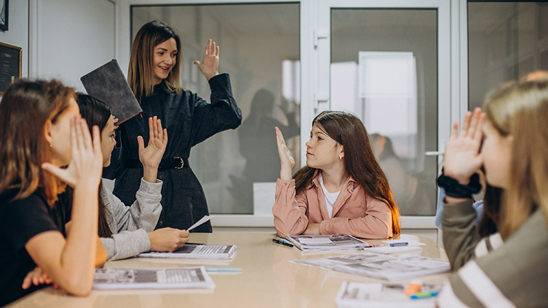 Orientación vocacional con test vocacional gratis online. Descubre cuál es tu vocación, qué carrera debo estudiar y la realidad laboral actual.